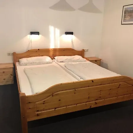 In Mit Kleiner Terrasse By Interhome Сasa de vacaciones