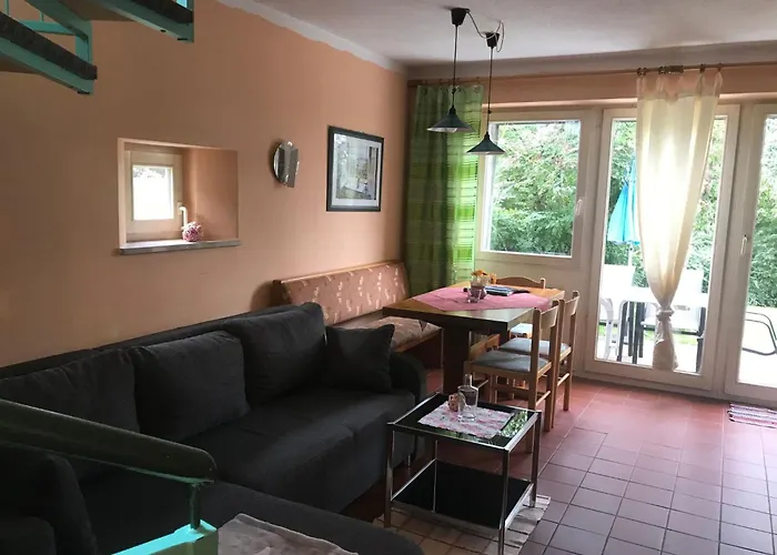 In Mit Kleiner Terrasse By Interhome Сasa de vacaciones